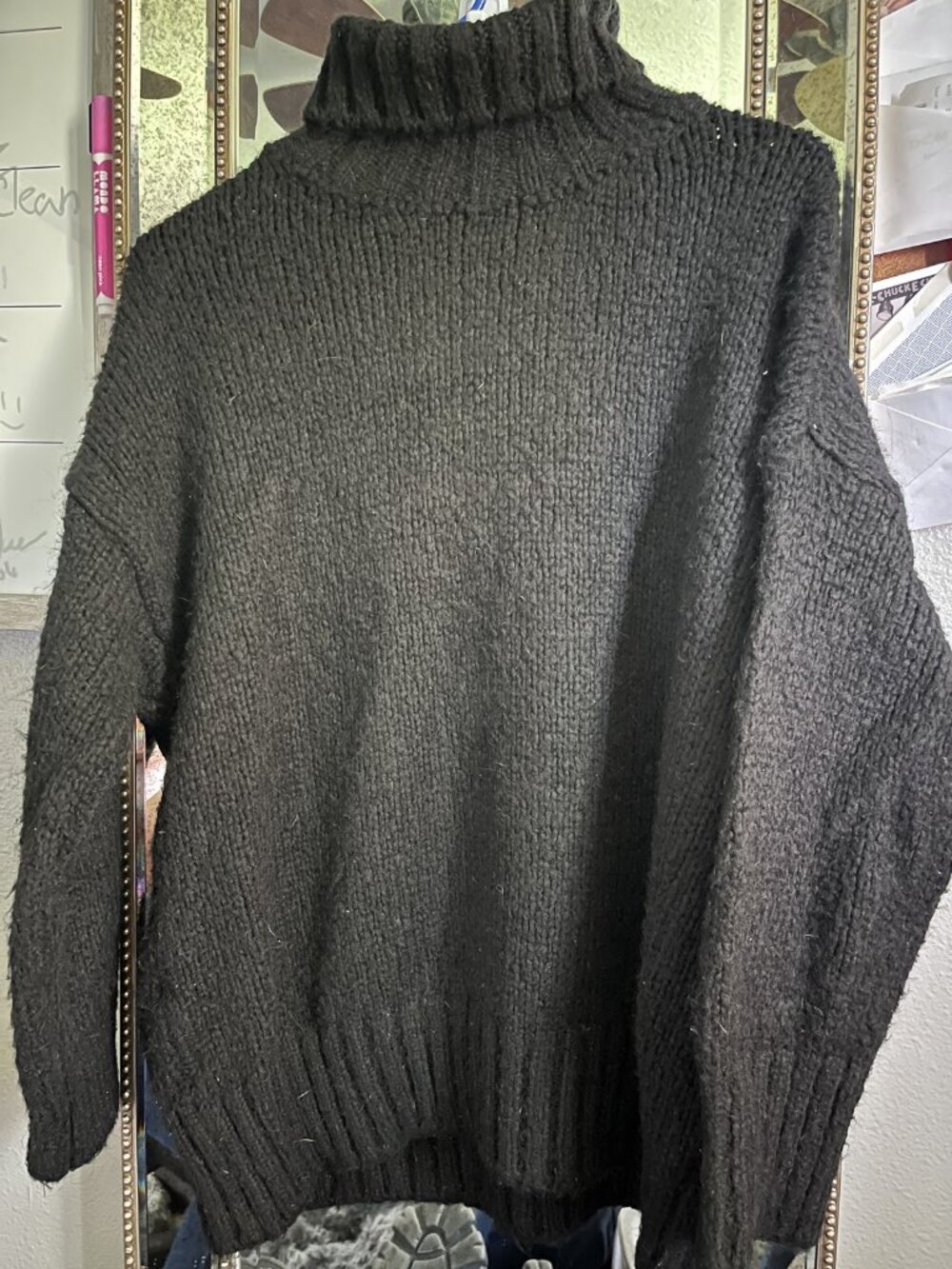 Design by Si Size Small (S) Turtleneck Pullover Sweater